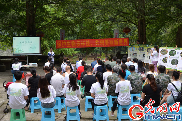 金年会jinnianhuicom师生助力直播带货 江津柿子村2小时获赞8.4万